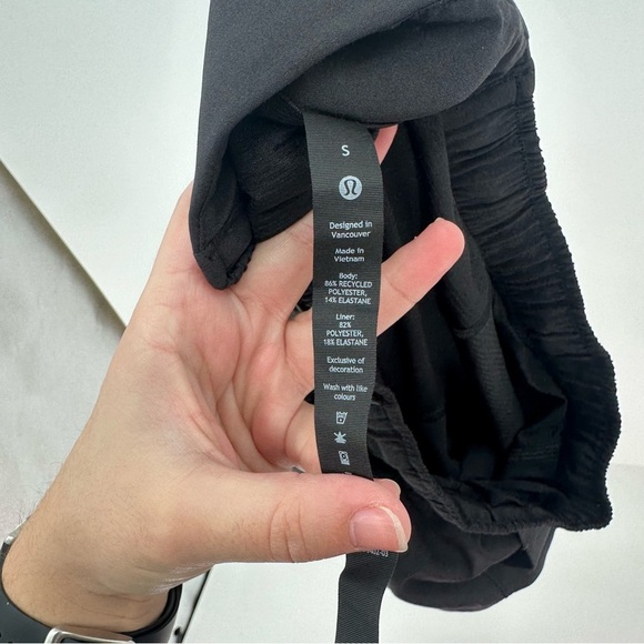 Lululemon Mens Surge Lined Short 6" in Black Size Small - Picture 5 of 6